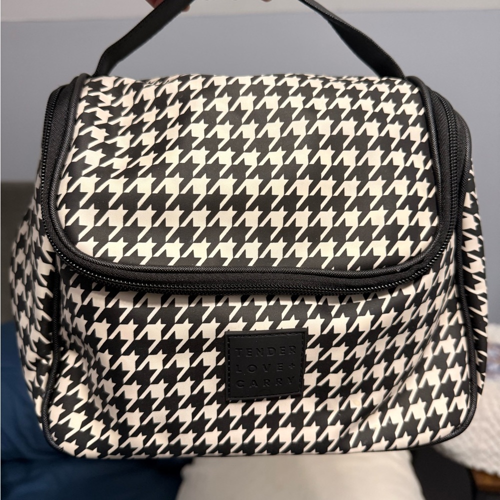 Tenders Love Carry Houndstooth Bag - NEVER USED